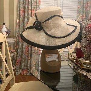 St Julian black/cream straw hat